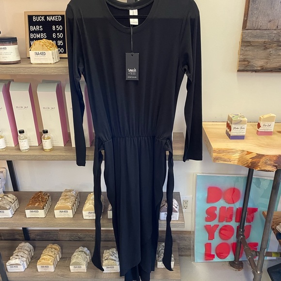 NWT - Smash + Tess - Rebecca Wrap Long Sleeve Dress in Black - Picture 2 of 7